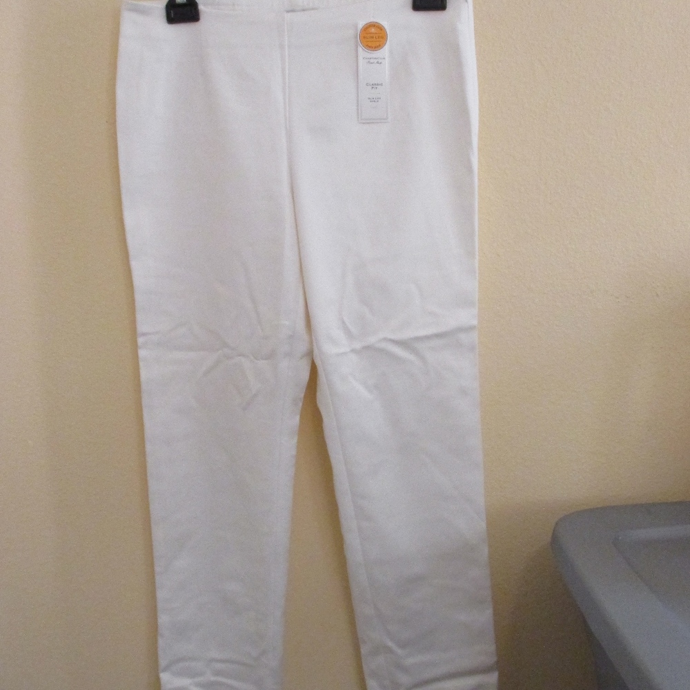 NWT - Charter Club white Slim Leg - Ankle pants - sz 8